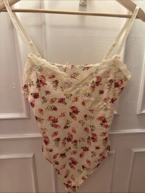 Floral Lace-Trim Cream Camisole Bodysuit - Women